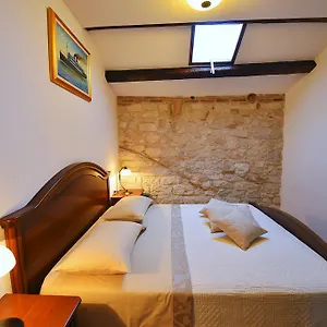  Apartment Antique Arsenale Croatia